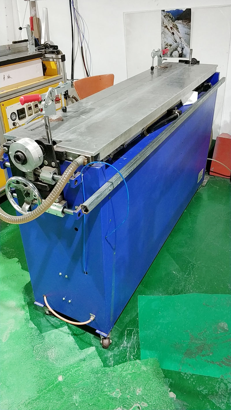 折彎機